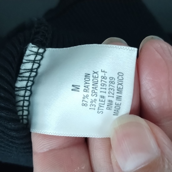 ALYA by Francesca's stretch top ribbed black size medium cropped ruffle sleeve - Picture 6 of 7